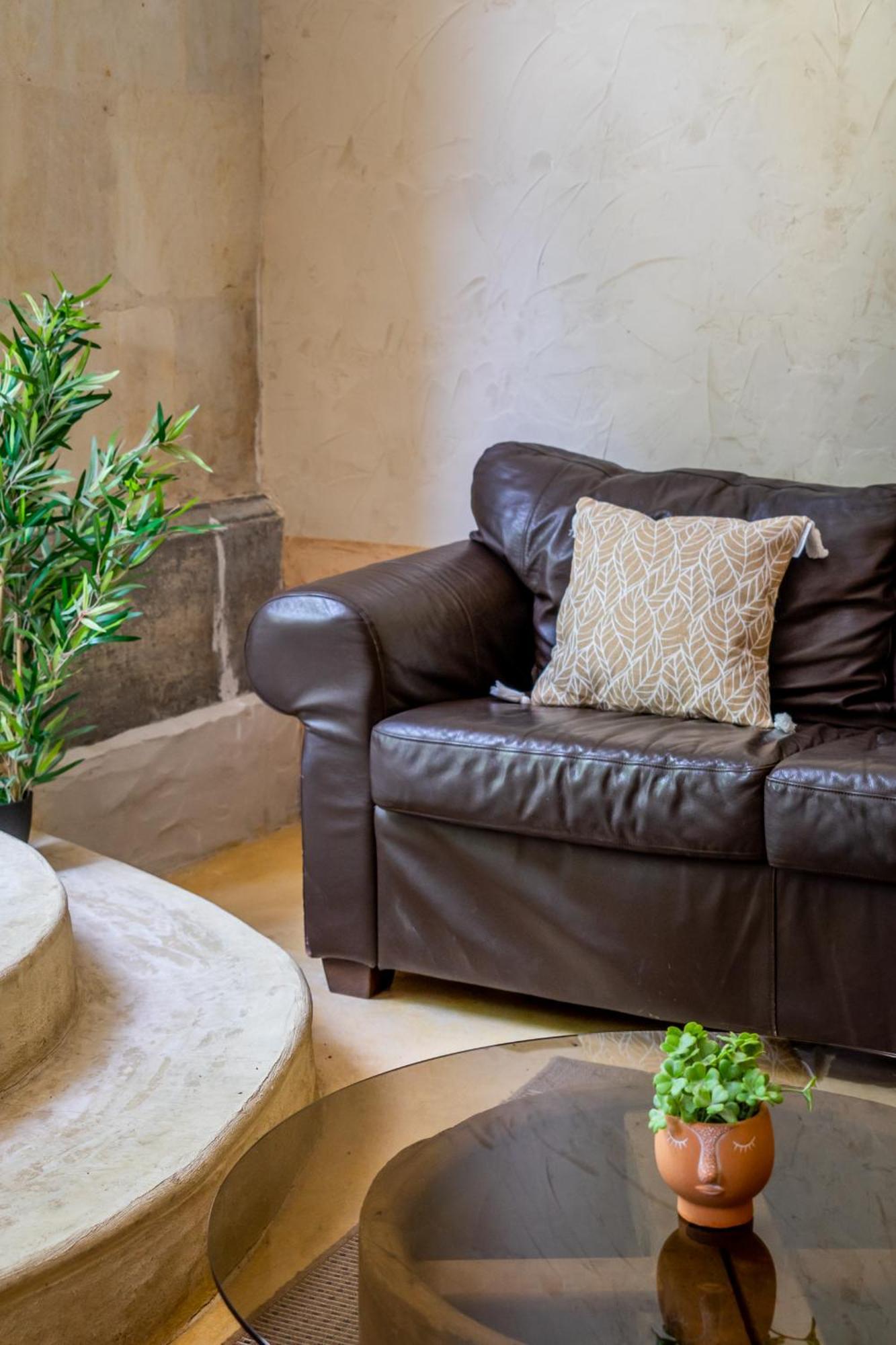 Ultimate Relaxation For Family Or Group At Renowned Couvent Des Ursulines, A Tranquil Escape In Historic Pezenas Vila Quarto foto